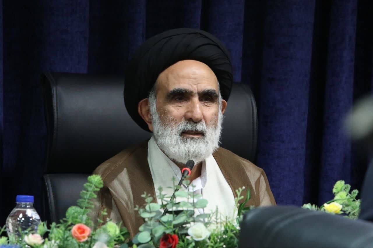 متخصصان با ایمان و علم خود در مسیر تولید محصولات کشاورزی و امنیت غذایی گام بردارند